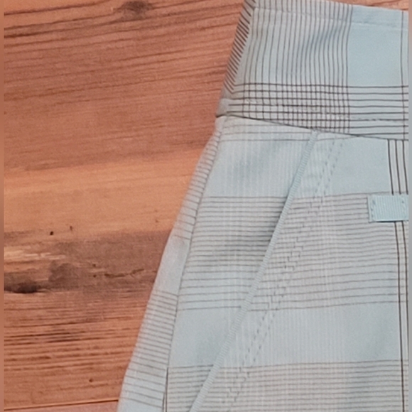 IZOD XFG COOL FX Golf Skort - Picture 4 of 16